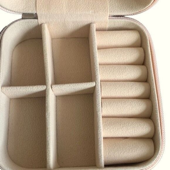 6 Ava Pink Vegan Leather Travel Jewelry Cases — Bridesmaid Gift Collection - Picture 6 of 6